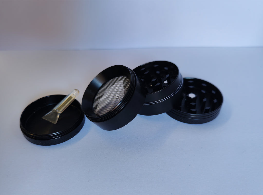 Plain Magnetic 4 Part Grinder
