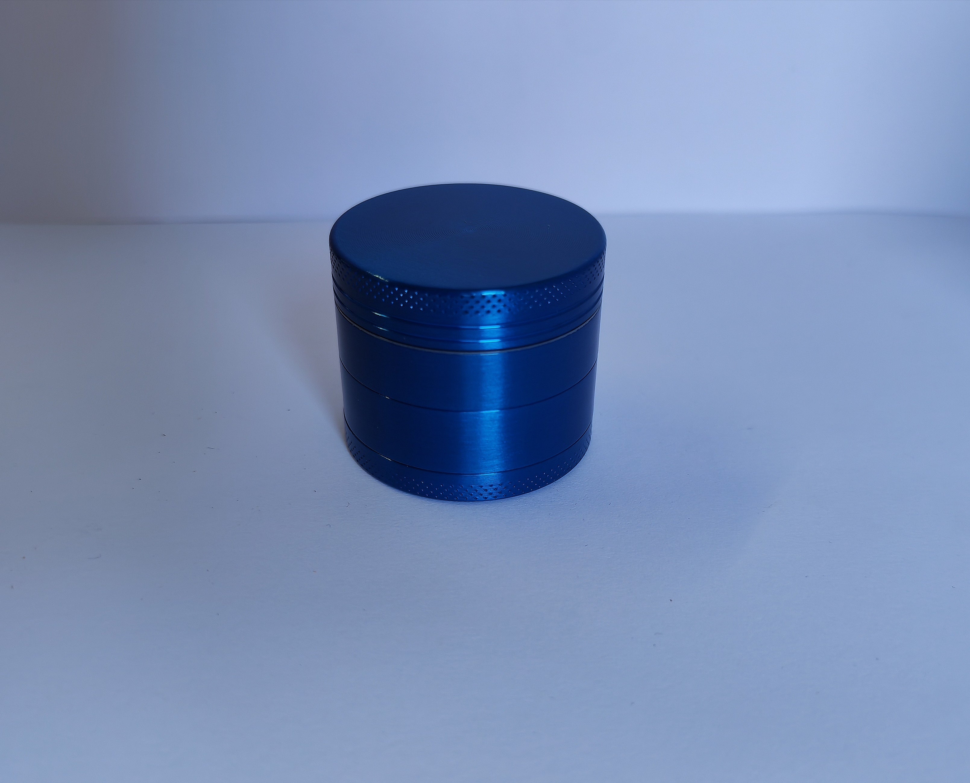 Plain Magnetic 4 Part Grinder